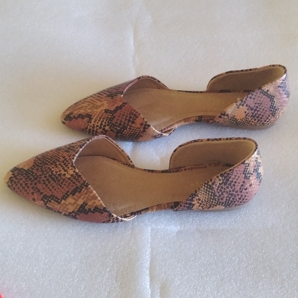 Casual Flat Walking shoes by OLD NAVY - Picture 2 of 4